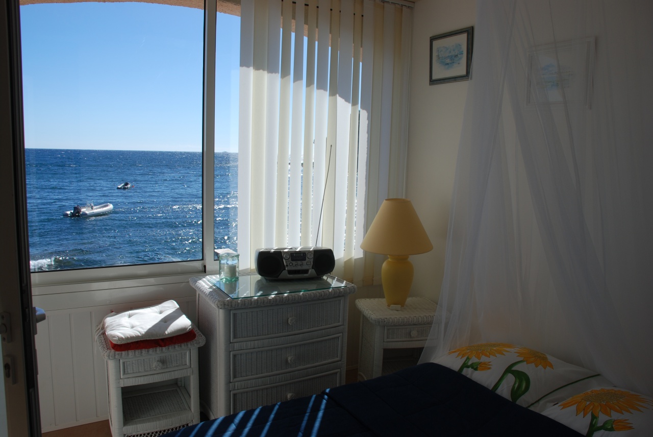 la chambre 2  au ras des vagues
