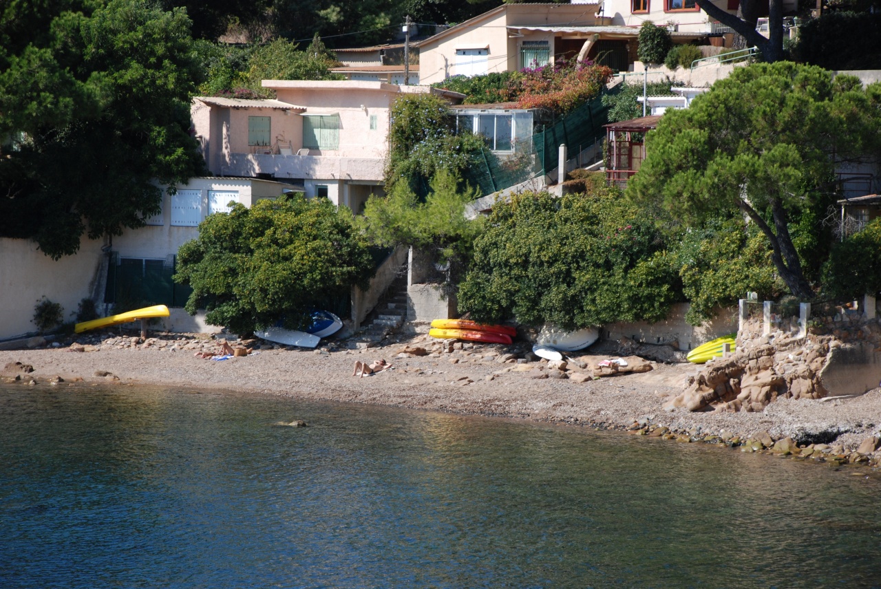 la petite plage de sable vue de la maison