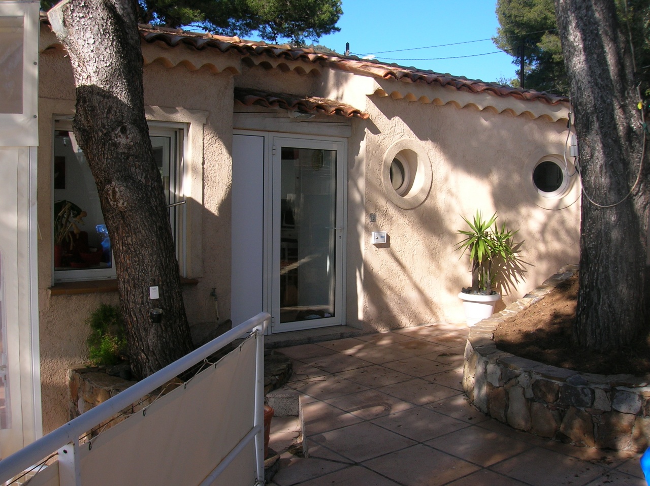 ancien cabanon devenu petite villa